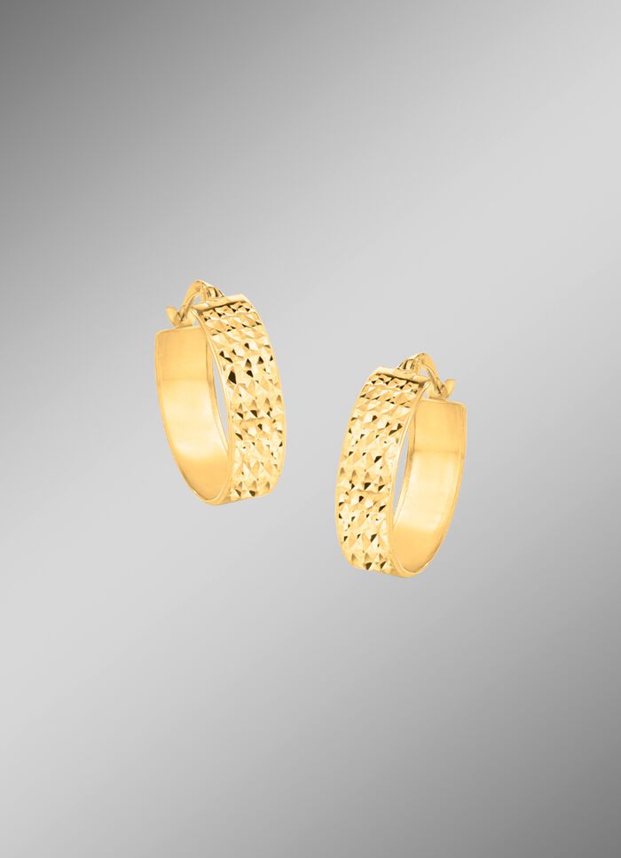 Gouden creolen met diamanten 