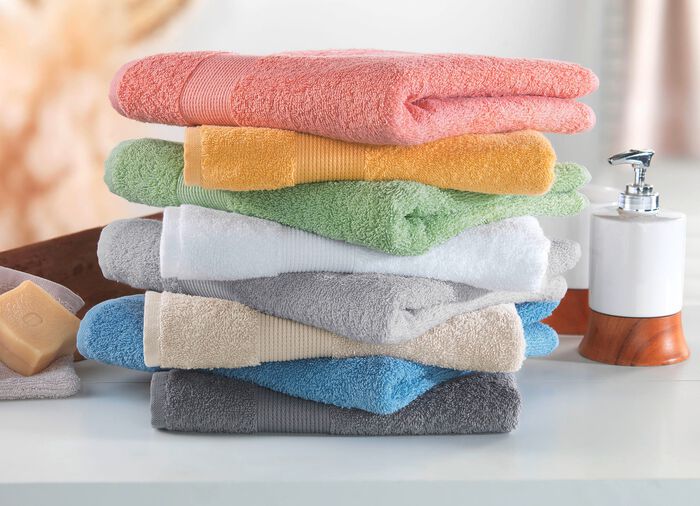 Gezellige badstofserie met rand BEIGE