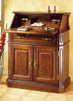 Secretaressebureau met elegante, goudkleurige metalen handgrepen 