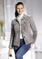 Korte blazer in Chanel-look 