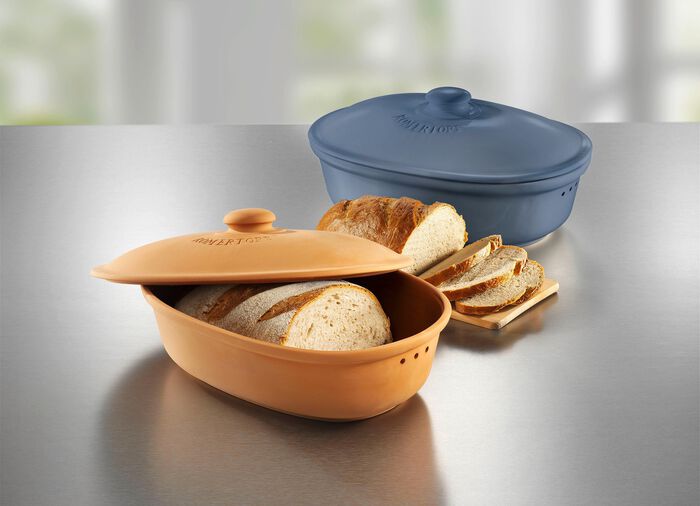 R&ouml;mertopf broodpot gemaakt van natuurlijke klei 
