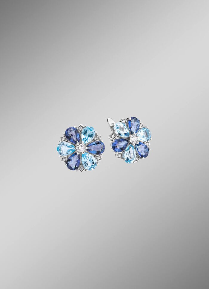 Oorbellen met bloemmotief 