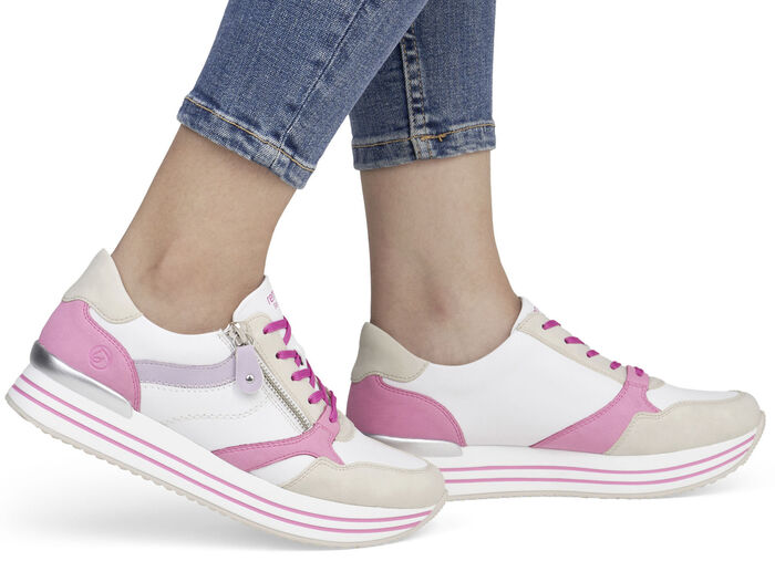 Remonte veterschoenen gemaakt van nappaleer CRÈME-KLEURIG