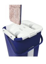 Vloerdweilsysteem met ge&iuml;ntegreerde uitwringfunctie van livington 