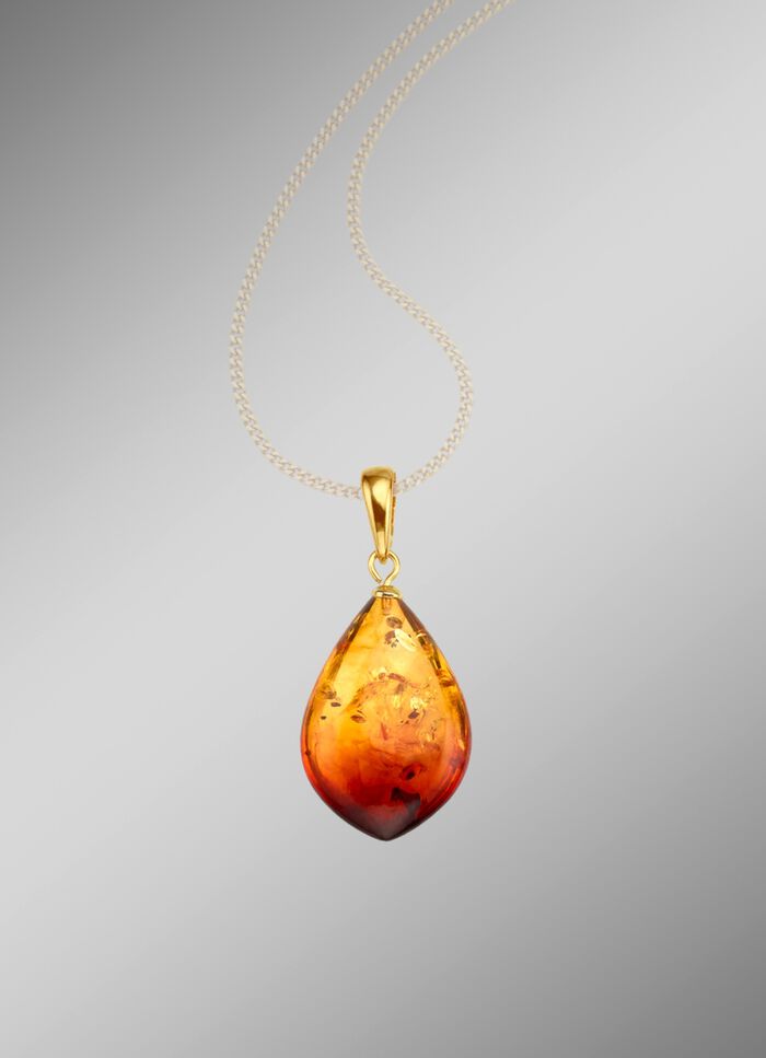 Kettinghanger met echte barnsteen 