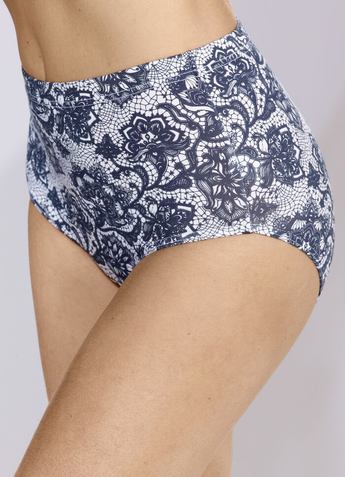 Set van vier slips met kantlook 