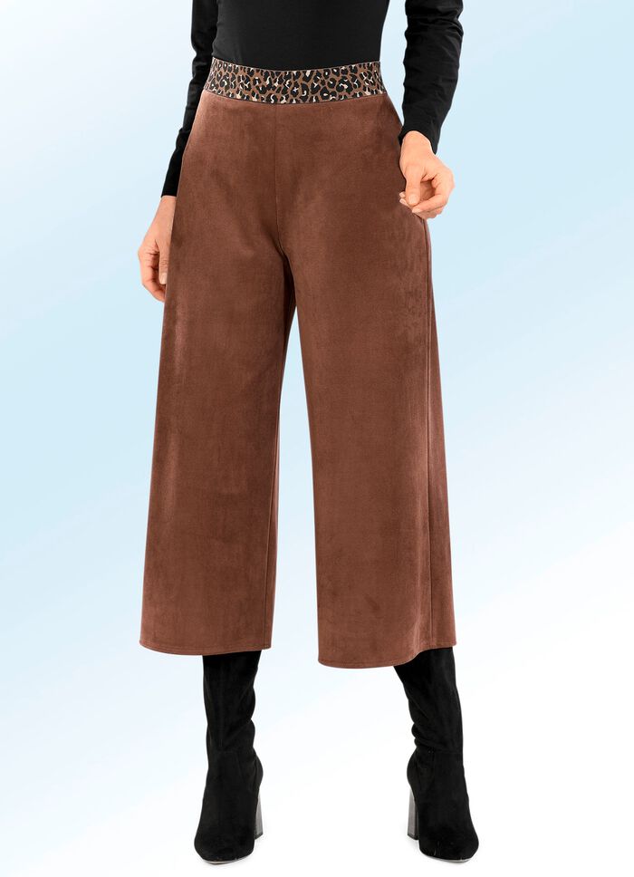 Zachte, soepel vallende culotte in su&egrave;de-look 