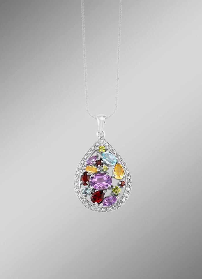 Tijdloze schoonheid: set van diamant en edelsteen 