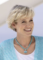 Elegantie in drie rijen: de perfecte ketting voor elke gelegenheid 