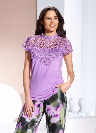 Shirt met uitgebreide kantverwerking in 2 kleuren 