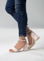 ELENA EDEN sandalen gemaakt van het beste nappaleer ECRU