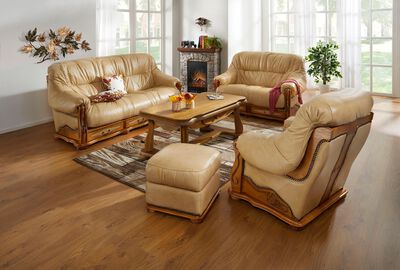 Italiaans gestoffeerd meubilair met echt lederen bekleding 