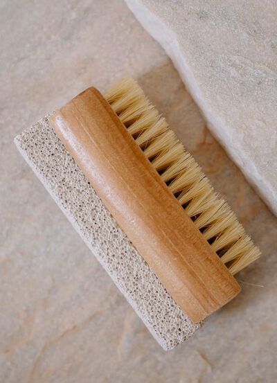 Nagelborstel met puimsteen 