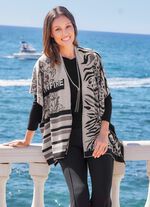 Poncho met elegant jacquarddesign 