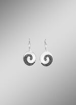 Moderne oorbellen met spinel 