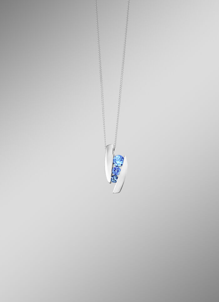 Elegante hanger met ankerketting 