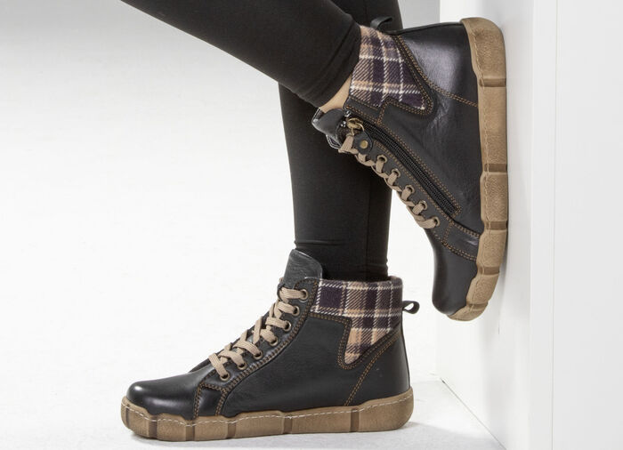 Veterlaarsje Andrea Conti met geruite textielboord ZWARTBRUIN