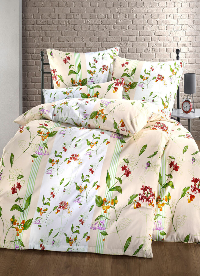 Satijnen beddengoedset van Mesana GEEL