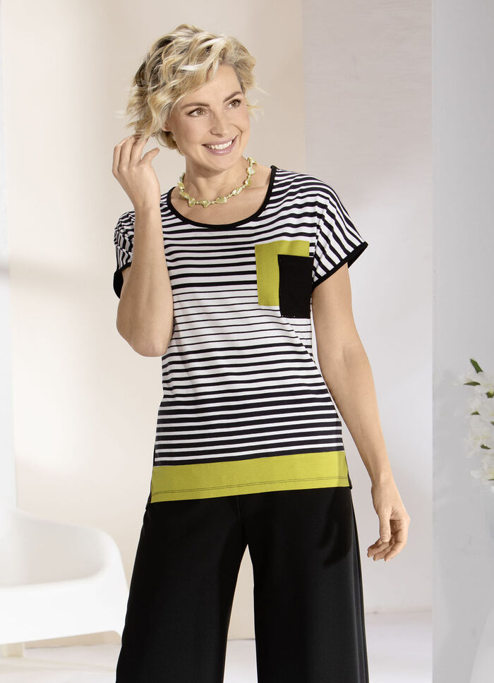 Aantrekkelijk overhemd met gestreept dessin 