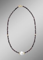 Ketting met parelglans en edelsteenglans 