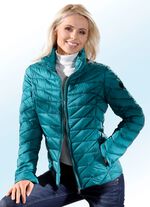 Functionele jas met trendy stiksel 