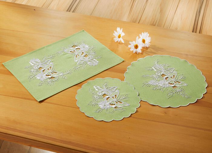 Tafel- en kamerdecoratie met geborduurde vlinders en bloemen GROEN-WIT