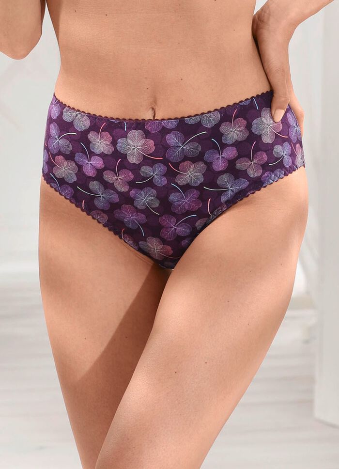 Set van twee slips gemaakt van een hoog katoengehalte 