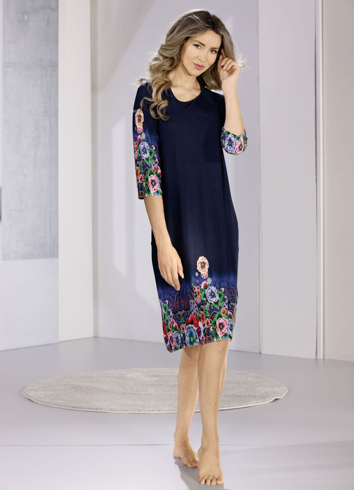 Knielang nachthemd van Laurina met inkjet- en randprint 