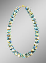 Ketting met bewaard turkoois en bewaard parelmoer 