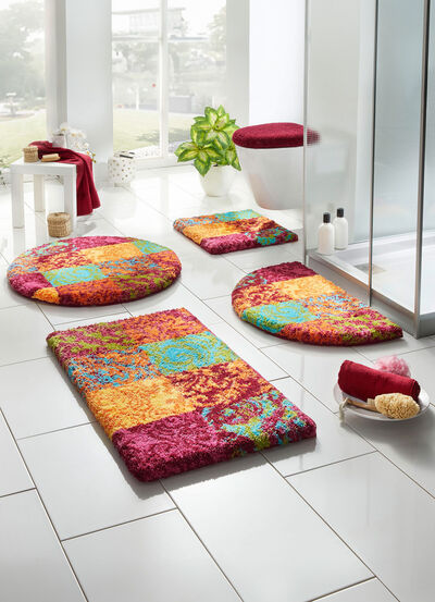 Badkamerset van Grund met zachte pool 