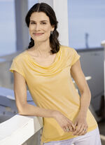 Shirt met een ongewone halslijn 