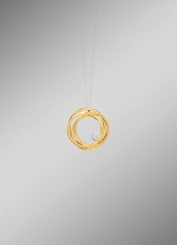 Edele hanger met diamant 