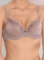 Sassa beugelbh met elastische kant 