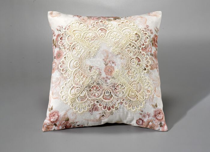 Tafelkleed van Sch&auml;fer met het fijnste macram&eacute;kant MULTICOLOR