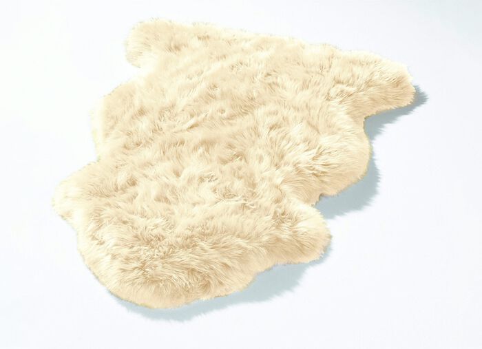 Vloerkleed gemaakt van echt Merino lamsleer 