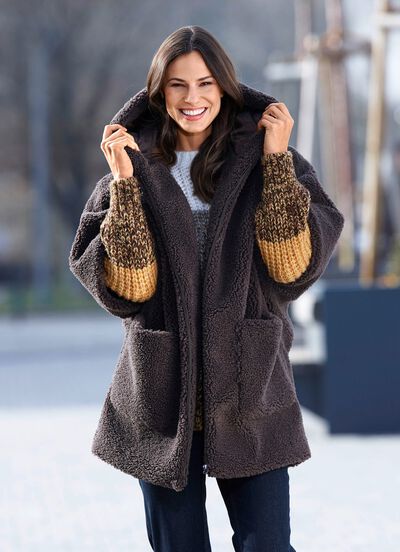 Cape met vaste capuchon 