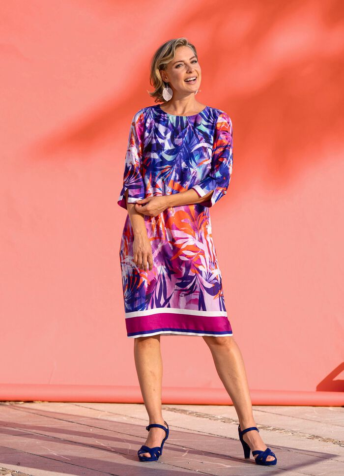 Jurk met expressieve randprint 