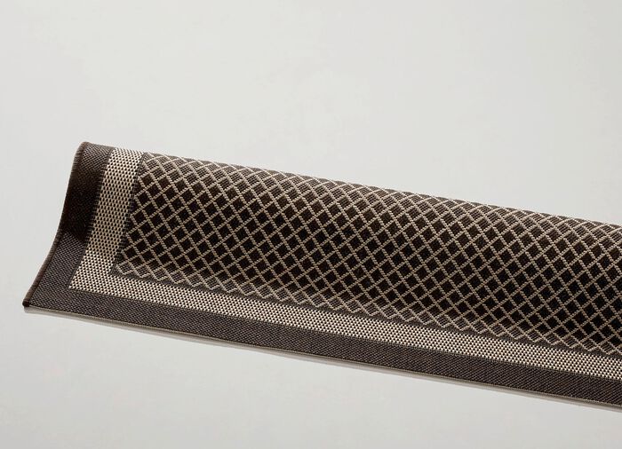 Aangenaam platte bruggen en tapijten in sisal-look 