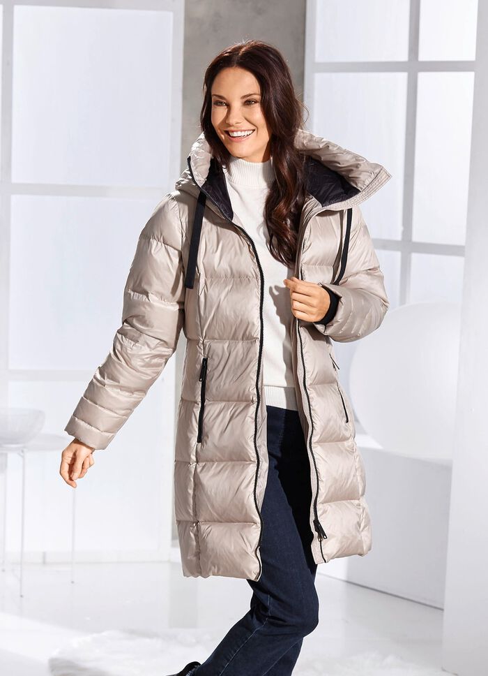 Korte jas met dons en vaste capuchon 