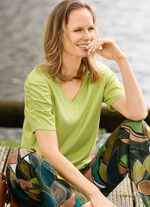 Trui met ruches aan de mouwen 