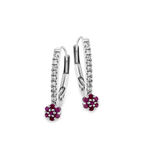 Elegante oorbellen met 18 diamanten en echte robijn 