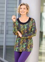 Lang shirt met zwart aangehecht paneel 